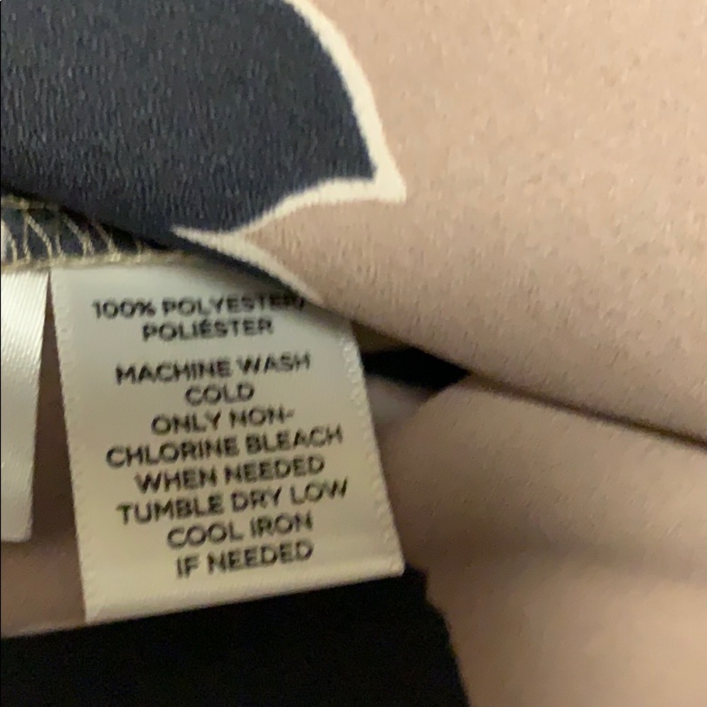 🎉SALE Ann Taylor Loft Blouse XSP🎉 - Picture 5 of 7